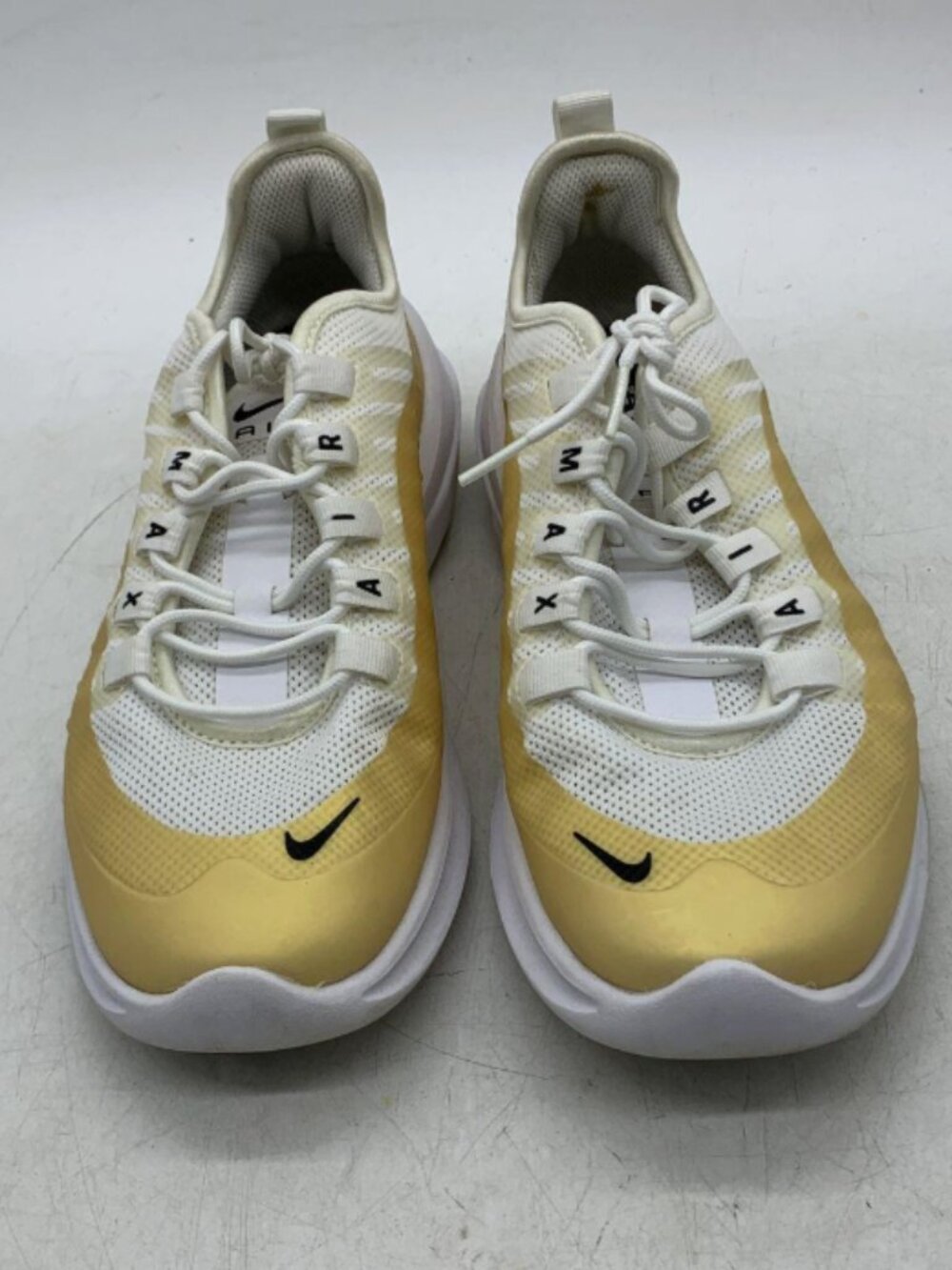 Nike Air Max Axis Sneakers – White & Gold – Women’s Size 7.5